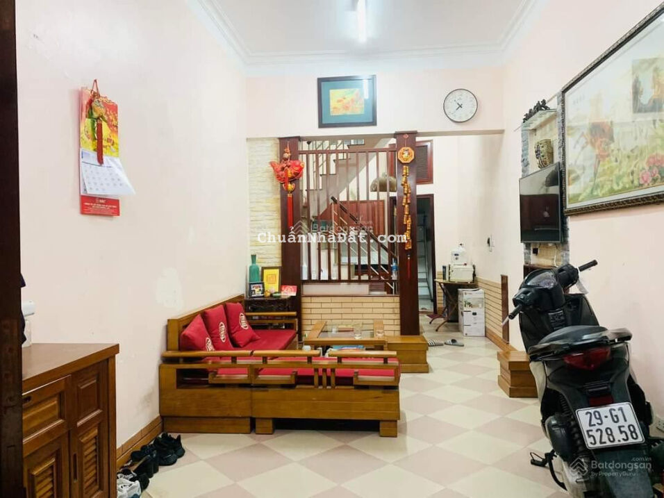 Nguyễn Xiển - ngõ thông - ô tô 4 chỗ đỗ cửa - vào nhà - an sinh đỉnh - DT 40m2x 3 tầng, giá 5.x tỷ