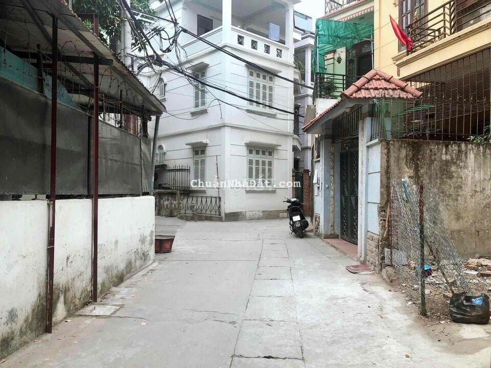 Bán nhà Hoàng Văn Thái Lô Góc - ô tô tránh 40m 4 tầng Giá 7.6 tỷ