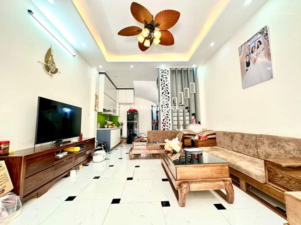 Hoa hậu Khương Trung, phân lô ô tô, sát phố, DT 45m2*5T*4.1m, chỉ 5 tỷ