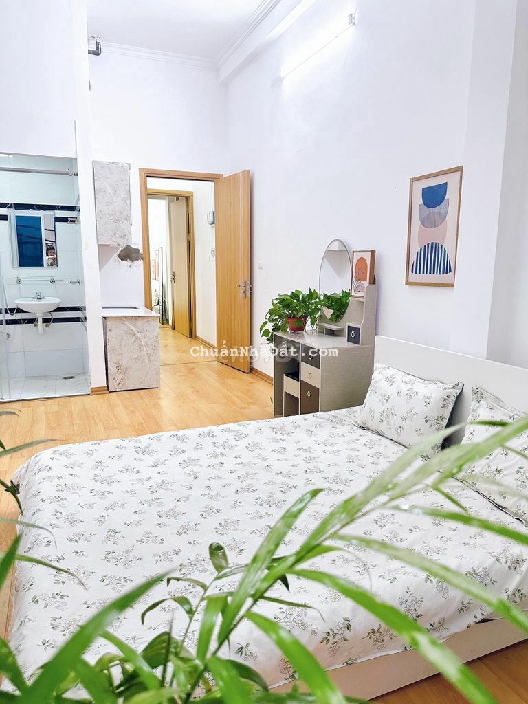 Có 102! CC mini Nguyễn Trãi, 2 thoáng, 9 phòng, DT 600tr/năm, 48m2*5T