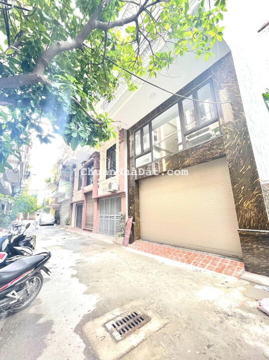 Bán nhà Thanh Xuân - phố Hoàng Văn Thái 50m2/12,7tỷ còn thương lượng. 7T thang máy, ô tô vào nhà