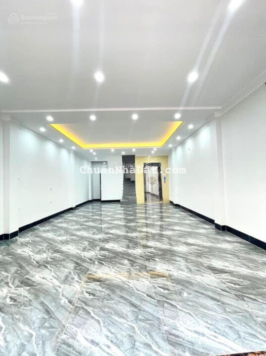 Hoàng Văn Thái 50m 7 tầng thang máy, MT 5.4m, ô tô tránh, phân lô BCA, nhà mới vừa ở vừa kinh doanh