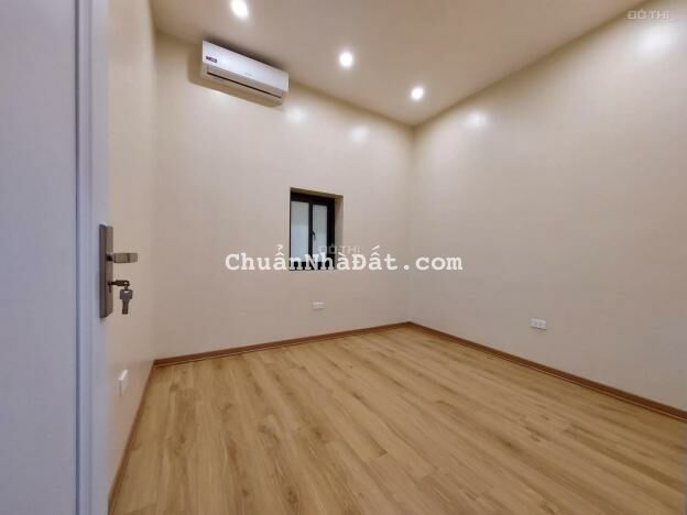 Tôi cần bán nhà mặt ngõ Phương Liệt, giá 5,85 tỷ, 50m2x5T, mới đẹp, ở luôn