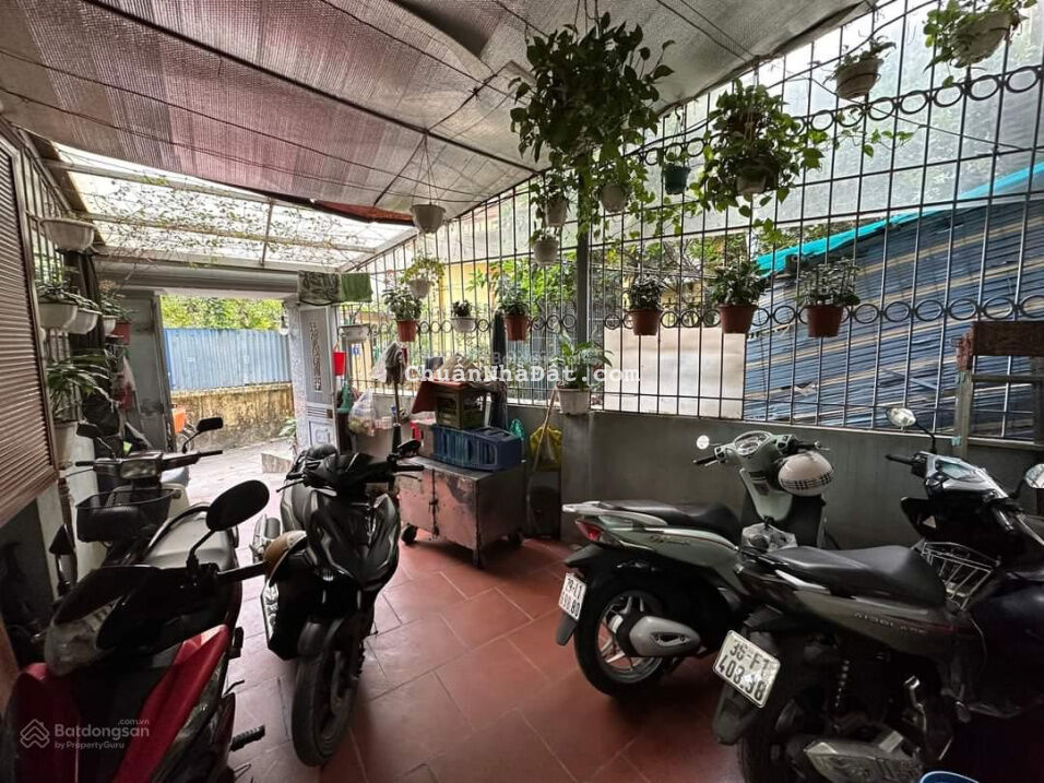 Bán nhà Phố Trường Chinh - lô góc - ô tô - kinh doanh - view vườn thoáng mát