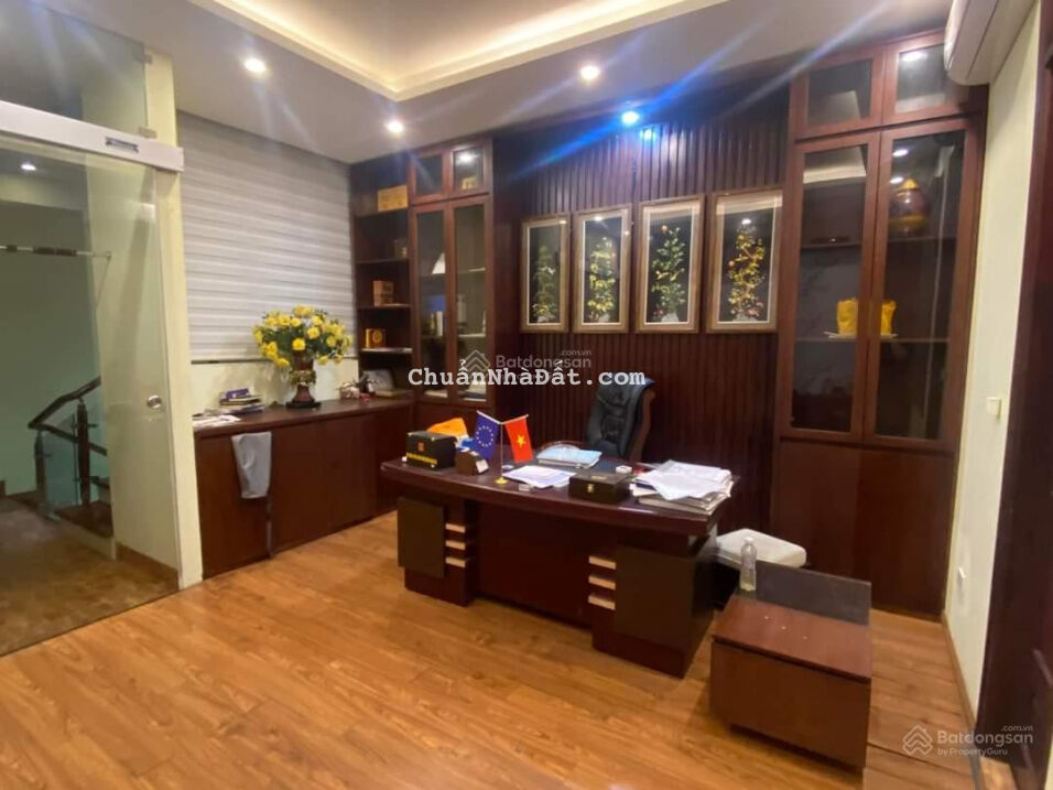 Bán nhà phân lô Lê Trọng Tấn - gara ô tô - kinh doanh