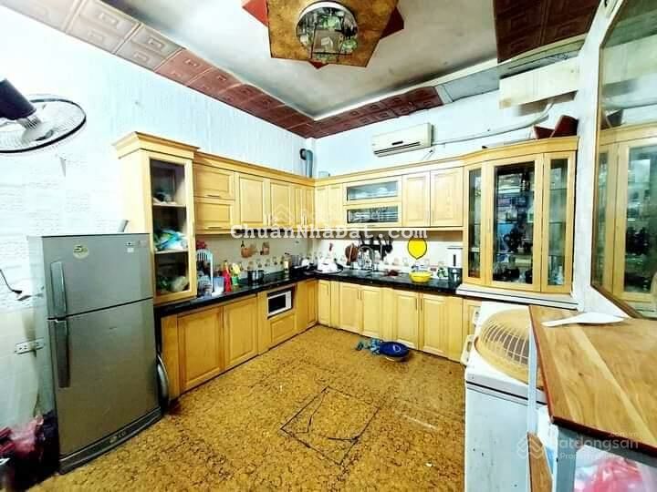 100% bán nhà chính chủ Khương Đình, Thanh Xuân, ô tô vào nhà, DT 70m2x 4 tầng, giá chỉ 7 tỷ, có TL 100% bán nhà chính chủ Khương Đình, Thanh Xuân, ô tô vào nhà, DT 70m2x 4 tầng, giá chỉ 7 tỷ, có TL