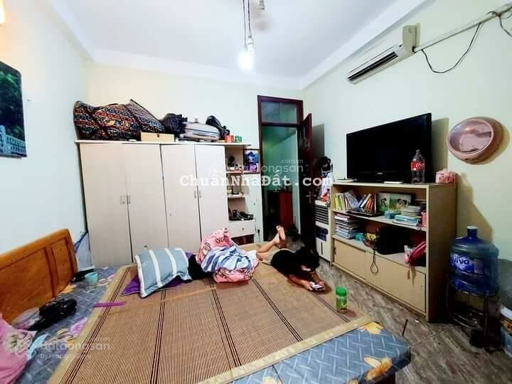 Bán nhà Hạ Đình, Thanh Xuân, oto vào nhà, sát mặt hồ, dt 70m2 x 4 tầng, mt 4m, giá 7 tỷ, có tl Bán nhà Hạ Đình, Thanh Xuân, oto vào nhà, sát mặt hồ, dt 70m2 x 4 tầng, mt 4m, giá 7 tỷ, có tl