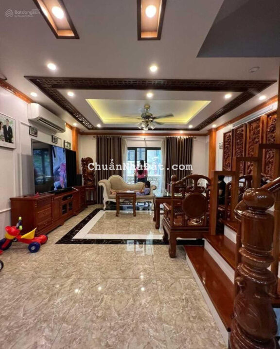 Biệt thự cổ trang lô góc, Nguyễn Trãi, Thanh Xuân, 83m2, 4 tầng, MT 8m, giá 8.3 tỷ ô tô Biệt thự cổ trang lô góc, Nguyễn Trãi, Thanh Xuân, 83m2, 4 tầng, MT 8m, giá 8.3 tỷ ô tô