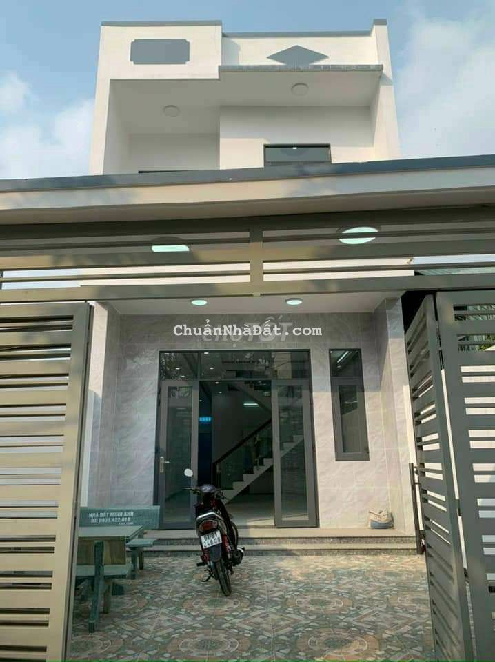 Nhà Trung tâm Hưng Định