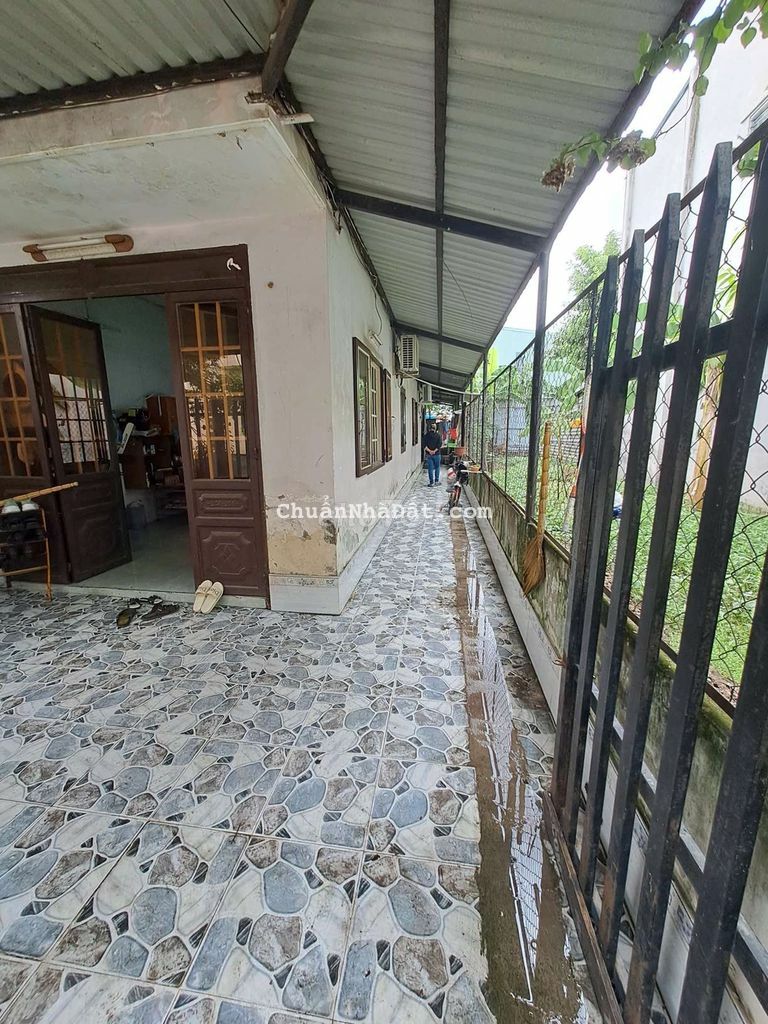 nhà bán ngay cầu phú long