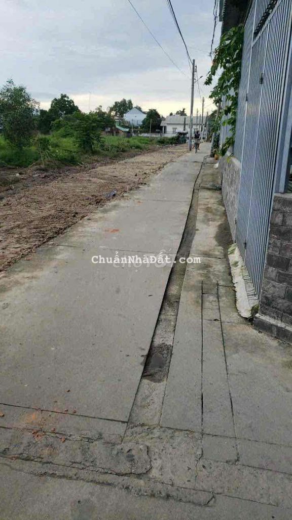 bán nhà trệt lầu 2 mặt tiền gần chợ búng