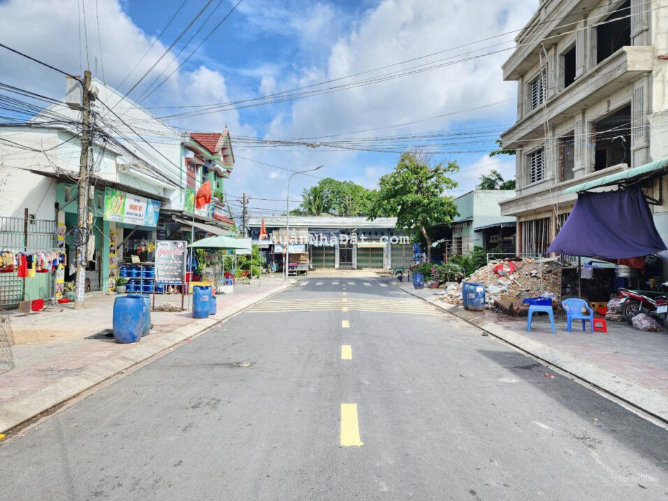 Bán dãy trọ 1 trệt 1 lầu thuộc KDC Thuận Giao gần đ. Thủ Khoa Huân p. Thuận Giao tp Thuận An Bán dãy trọ 1 trệt 1 lầu thuộc KDC Thuận Giao gần đ. Thủ Khoa Huân p. Thuận Giao tp Thuận An