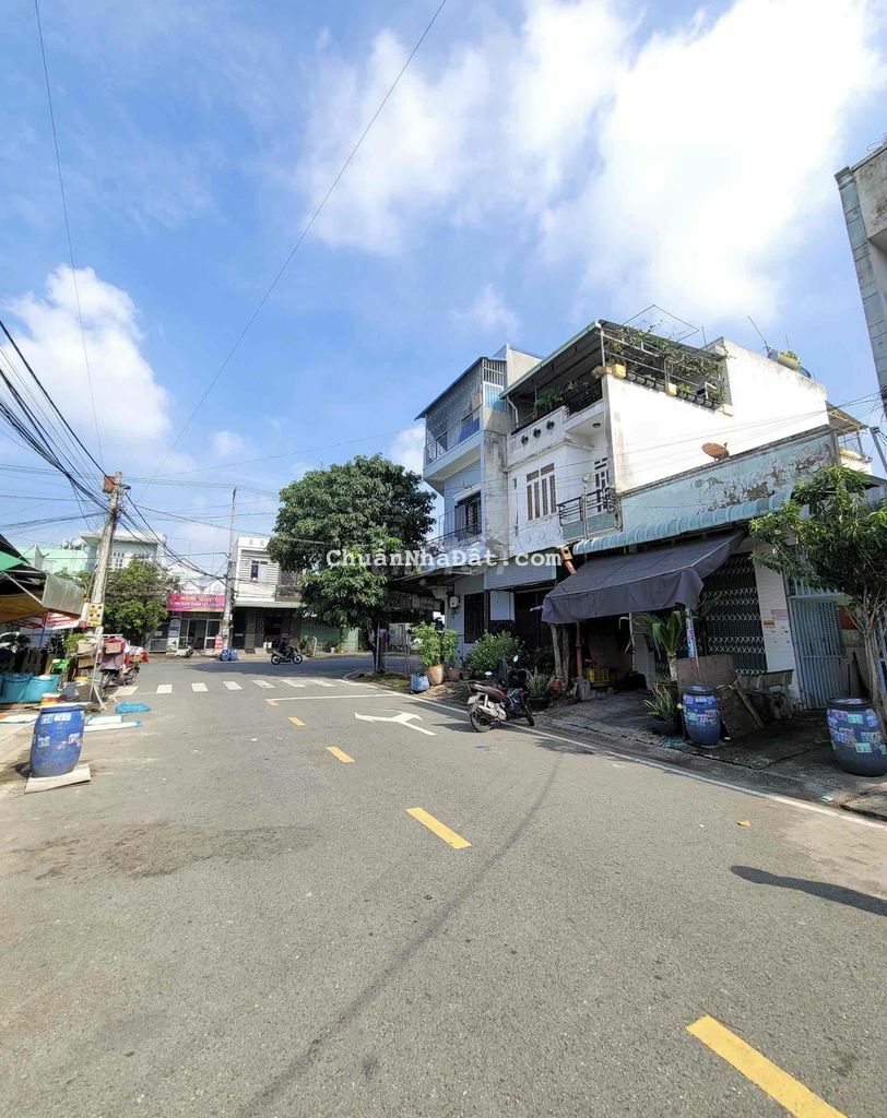 Nhà 1 Trệt 2 Lầu + 4 Phòng Trọ Rẻ Nhất Vsip1