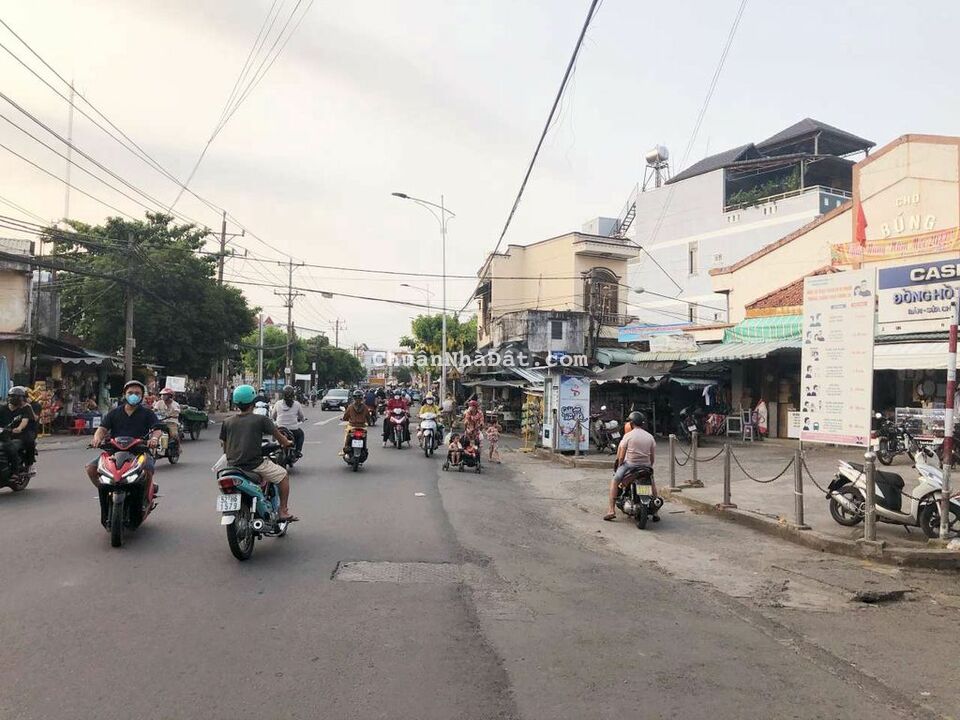 Nhà Mặt Tiền CMT8 Gần Chợ Búng 184m2