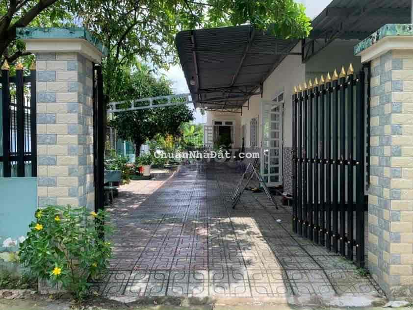 Bán nhà bình nhâm(12,5x21,5)sân vườn rộng rãi