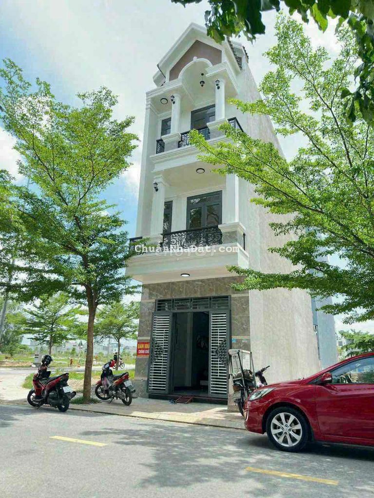 Nhà 3 lầu TP. Thuận An Đường Nhựa 7m Giá Chỉ 3ty199tr