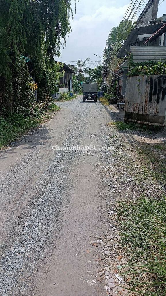 Nha cấp 4 vĩnh phú đường xe hơi 5m giá 2ty5