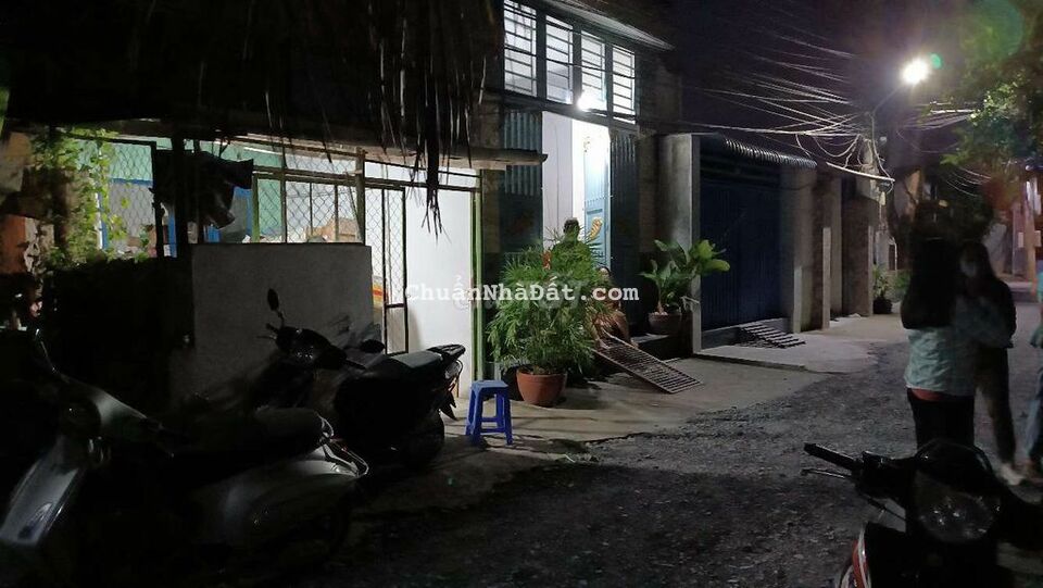 Nha cấp 4 vĩnh phú đường xe hơi 5m giá 2ty5