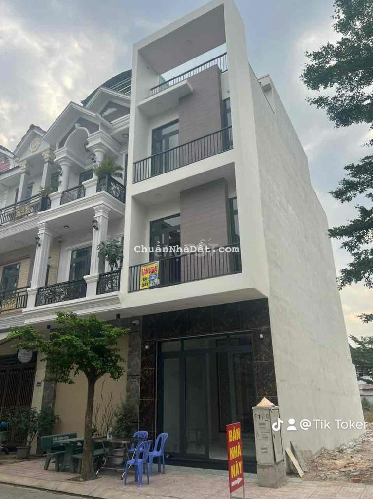 NHÀ PHỐ HIỆN ĐẠI MÃU 2023 TẠI TP THUẬN AN