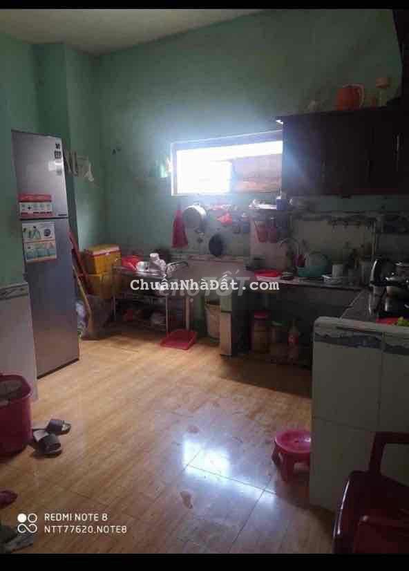 NHÀ LẦU NGAY CỔNG CHÀO BÌNH DƯƠNG ĐƯỜNG 4m