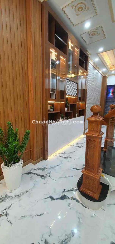 BÁN NHANH CĂN NHÀ 2 lầu 1 trệt  2ty49 . MẶT TIỀN DT743 TP THUẬN AN