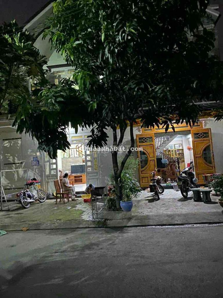 NHÀ 1 LẦU GẦN CẦU ÔNG BỐ BÌNH HOÀ DT 80M ĐƯỜNG NHỰA 12M NHÀ 1 LẦU GẦN CẦU ÔNG BỐ BÌNH HOÀ DT 80M ĐƯỜNG NHỰA 12M