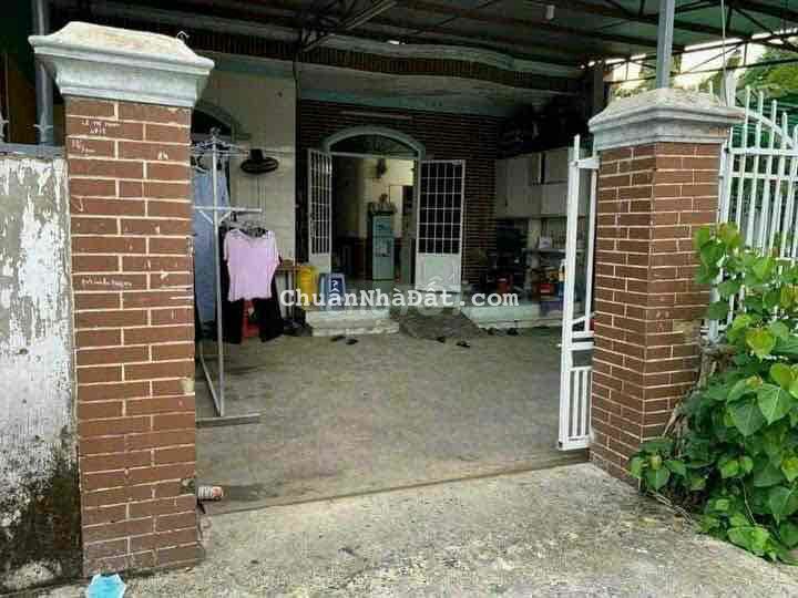 NHÀ CẤP 4 NGAY CỔNG CHÀO BÌNH DƯƠNG DT 7,5 x 13 hẻm xe hơi