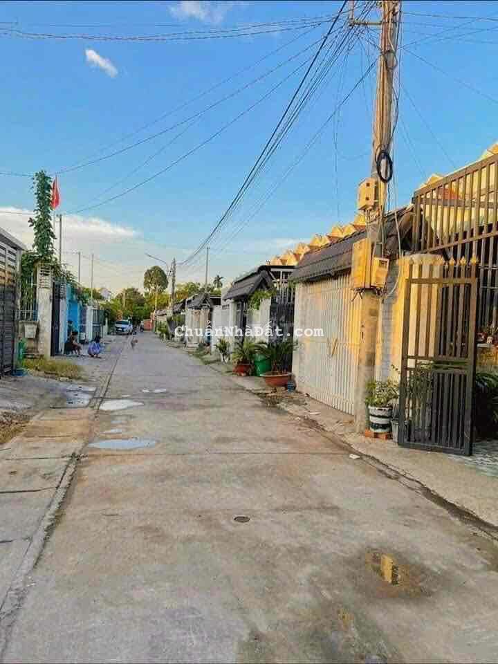 Nhà mặt phố Thủ dầu một giá rẻ Nhà mặt phố Thủ dầu một giá rẻ