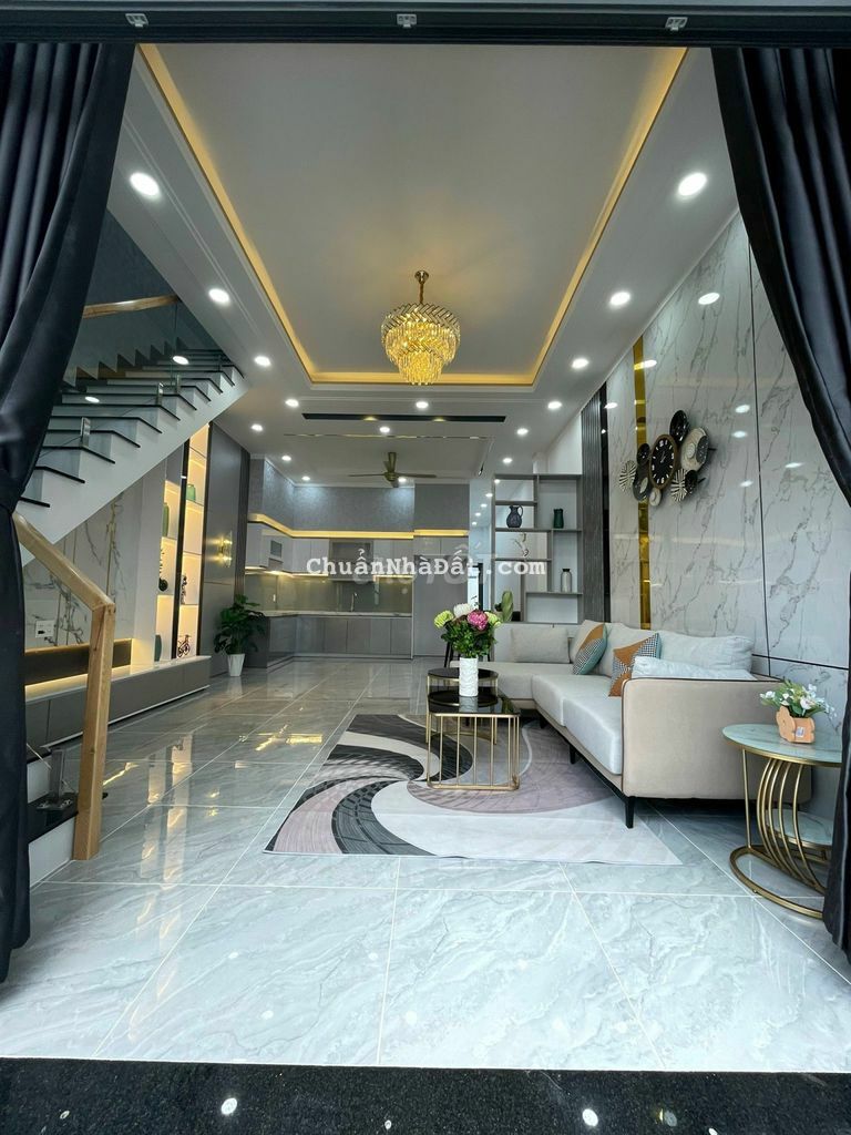 Nhà mặt tiền full nội thất cao cấp 106m2 3 phòng ngủ - DX031, Phú Mỹ