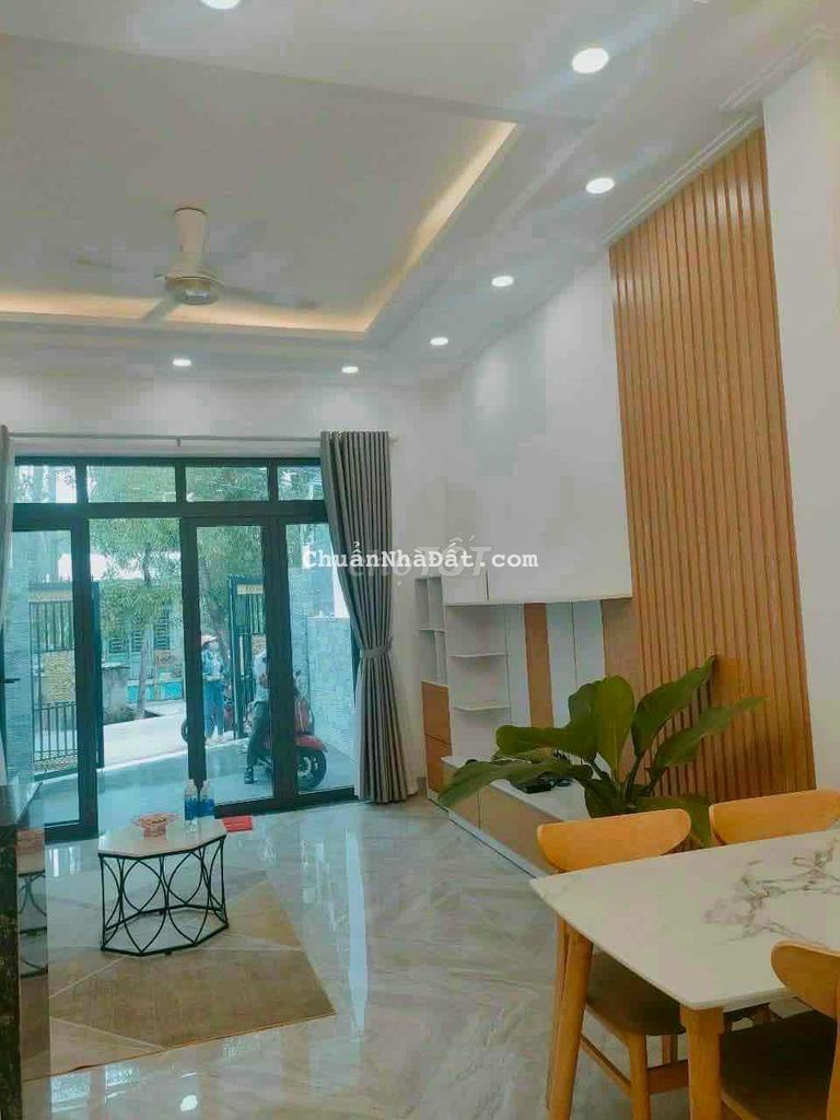 Bán nhà 1tret 1 lầu Chánh mỹ mặt tien nhựa 5m thôn