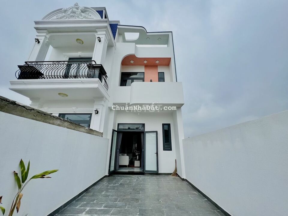 Bán nhà phường Phú Mỹ TDM,thiết kế hiện đại,tặng nội thất, giá cực re Bán nhà phường Phú Mỹ TDM,thiết kế hiện đại,tặng nội thất, giá cực re