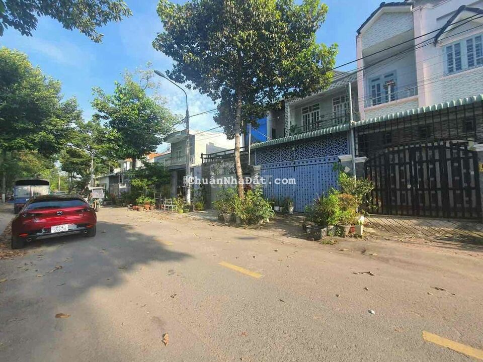 NHÀ LẦU KIÊN CỐ CHÁNH NGHĨA SAU UỶ BAN PHƯỜNG NHÀ LẦU KIÊN CỐ CHÁNH NGHĨA SAU UỶ BAN PHƯỜNG