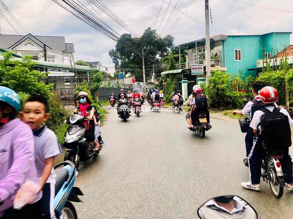 Hạ giá bán nhanh mặt tiền kinh doanh dx phú mỹ gần chợ trường học 500m