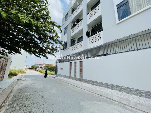 Tầm giá 9 tỷ sở hữu nhà 3 tấm KDC dân trí an ninh có công viên gần Metro XLHN DT full 106m ngang 5