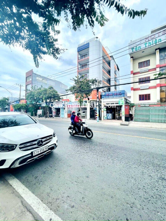 Tương Lai góc 2 MT, nhà 1T2L Đường Đặng Văn Bi. P Bình Thọ, gần tuyến Metro Tp Thủ Đức. KD tốt