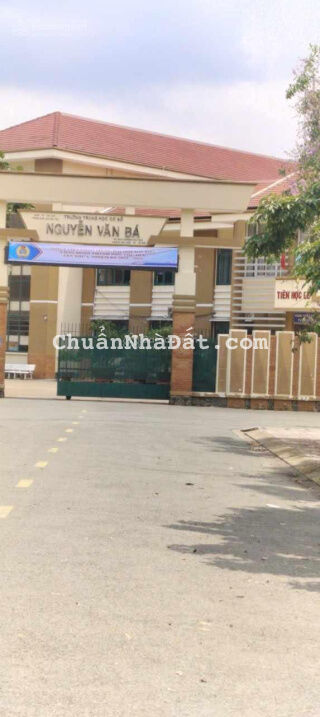 Bán nhà Đường 11, DT - 129m2, C4, 6m x 20m, giá 6.8 tỷ, Phường Linh Xuân, Thủ Đức