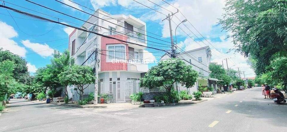 Bán nhà Đường 11, DT - 129m2, C4, 6m x 20m, giá 6.8 tỷ, Phường Linh Xuân, Thủ Đức