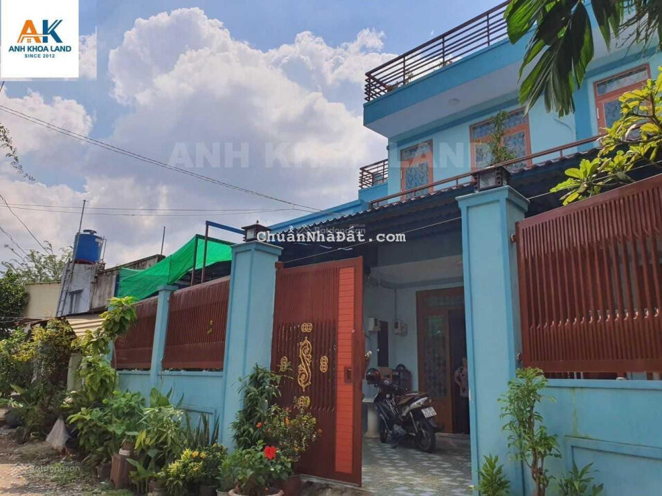 Mua đất tặng nhà biệt thự nở hậu - Linh Trung - Phạm Văn Đồng - 162m2 - ngang 12.5m - chỉ 8,x tỷ Mua đất tặng nhà biệt thự nở hậu - Linh Trung - Phạm Văn Đồng - 162m2 - ngang 12.5m - chỉ 8,x tỷ