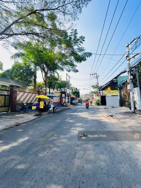 Bán nhà mặt tiền ngang 9M đường thông các hướng gần Hoàng Diệu 2, Đại Học Ngân Hàng, Giá TL tốt