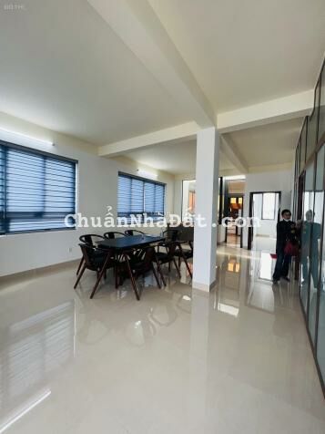 Kẹt bank - Bán gấp tòa nhà 5 tầng kiên cố mt gần Đặng Văn Bi chợ Thủ Đức DT ngang 9m đẹp giá TL