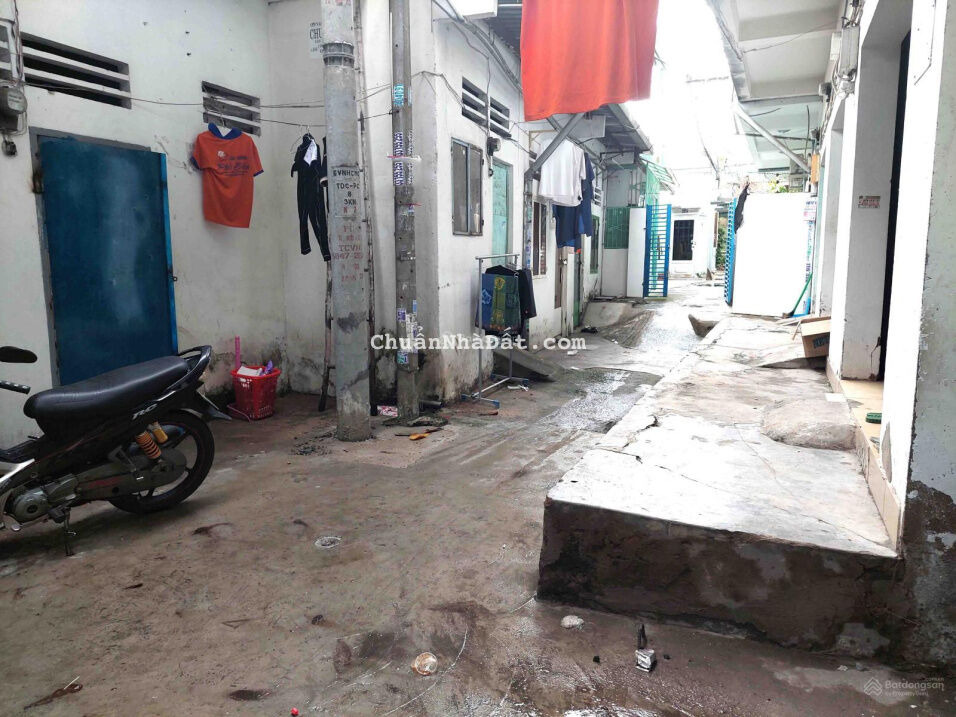 Ngộp quá ngộp bán nhà Hoàng Diệu 2, Linh Chiểu Thủ Đức, 250m2 hẻm xe hơi, ngang 13m chỉ nhỉnh 30tr