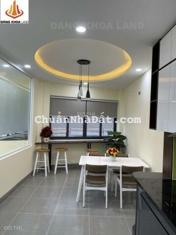 Nhà 3 tấm trung tâm Linh Chiểu đường 6m ngay Vincom Thủ Đức full nội thất sang trọng giá TL