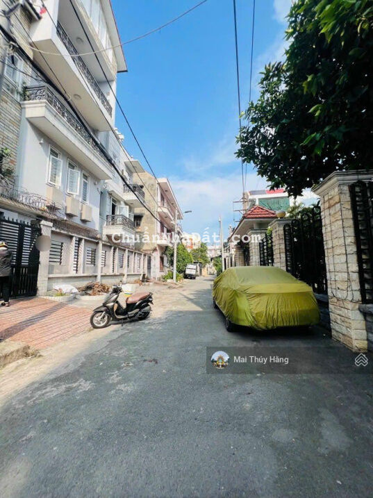 Hàg hot giá tốt -Nhà 1T2L-Có sân đậu ôtô-Gần trg THCS Linh Trug-Công viên-Khu vực an ninh,sạch sẽ