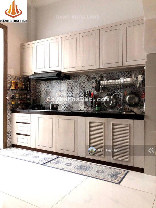 Hàg hot giá tốt -Nhà 1T2L-Có sân đậu ôtô-Gần trg THCS Linh Trug-Công viên-Khu vực an ninh,sạch sẽ