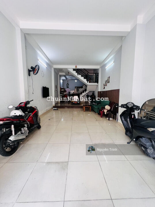 Cắt lỗ 1.5 tỷ bán nhanh nhà 1T3L đường Dân Chủ, gần chợ Bắc Ninh, P Bình Thọ. Ôtô đậu trước nhà Cắt lỗ 1.5 tỷ bán nhanh nhà 1T3L đường Dân Chủ, gần chợ Bắc Ninh, P Bình Thọ. Ôtô đậu trước nhà
