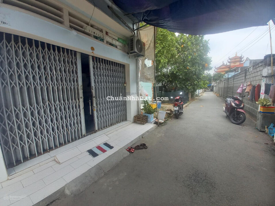 Bán nhà vị trí tuyệt đẹp, Đường số 11, DT - 98m2, 4.3mx22m, Nhỉnh 3tỷ. Phường Linh Xuân, Thủ Đức