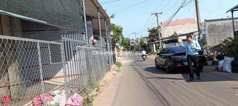 Nhà mặt tiền kinh doanh sông trầu trảng bom giá ngộp