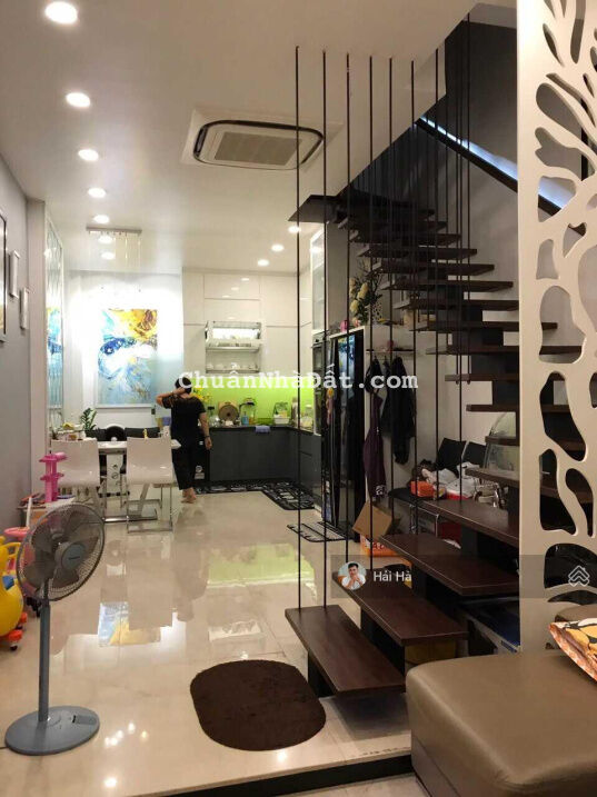 Bán nhà đường Cộng Hòa ngay vòng xoay Lăng Cha Cả - DT: 5x20m hẻm trải nhựa thông ra Thăng Long