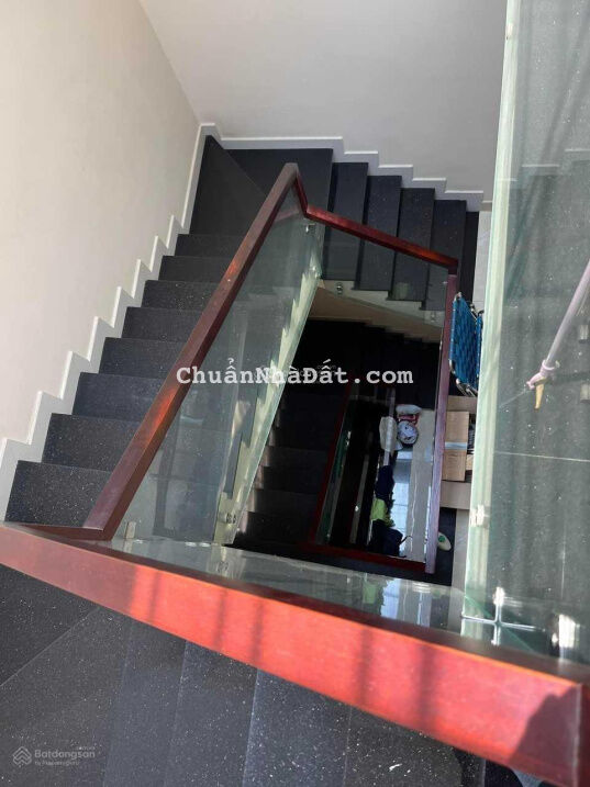 Cần tiền bán gấp nhà hẻm 7m, 5 tầng, 5x20m, Phổ Quang, Phường 2, Tân Bình, giá chỉ 18.X tỷ