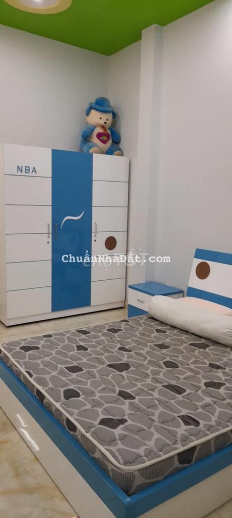 Cần bán Nhà MTNB Đường Bàu Bàng Khu Víp Biệt Thự 135m 4 Tầng